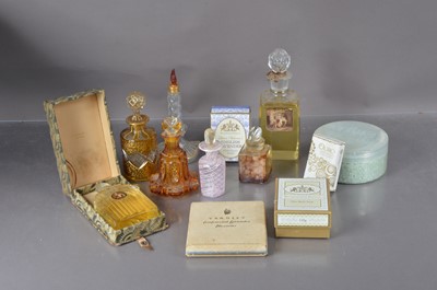 Lot 527 - A collection of perfume and vanity items