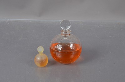 Lot 532 - Rene Lalique Dans La Nuit perfume bottle