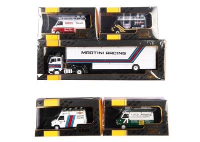 Lot 12 - Ixo 1:43 Scale Racing Assistance/Support Vehicles