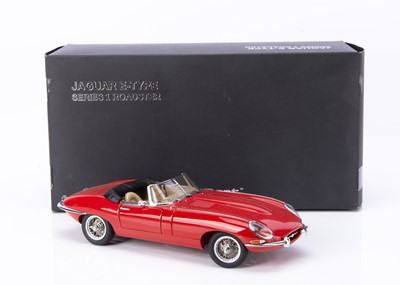 Lot 141 - AutoArt 1:18 Scale Jaguar E-Type Roadster Series 1 3.8 (Carmen Red)