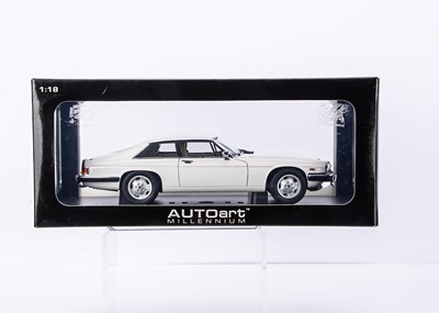 Lot 144 - AutoArt 1:18 Scale Jaguar XJ-S Coupe (White)