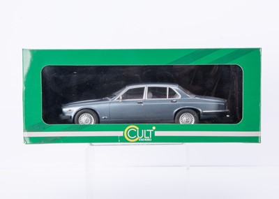 Lot 150 - Cult Models 1:18 Scale Jaguar XJ12 Sovereign SIII 1986 (Silversand Metallic)