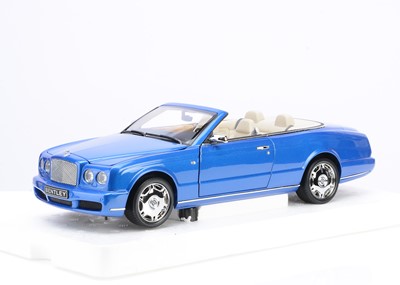 Lot 170 - A Minichamps 1:18 Scale Bentley Azure - 2006 Blue Metallic