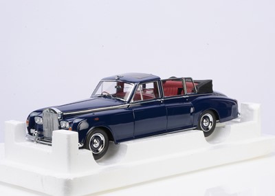 Lot 174 - A 1:18 Scale Rolls-Royce Phantom VI Landaulet