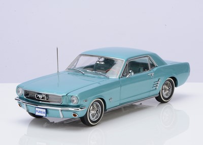 Lot 184 - A Classic Carlectables 1:18 Scale Ford 1966 LHD Pony Mustang