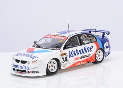 Lot 185 - A Classic Carlectables 1:18 Scale Holden VX Commodore 2002