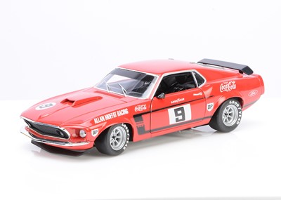 Lot 187 - A Welly 1:18 Scale Allan Moffat's 1969 Boss 302 Trans-Am Mustang