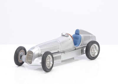 Lot 195 - A CMC 1:18 Scale Mercedes-Benz 1934 W25