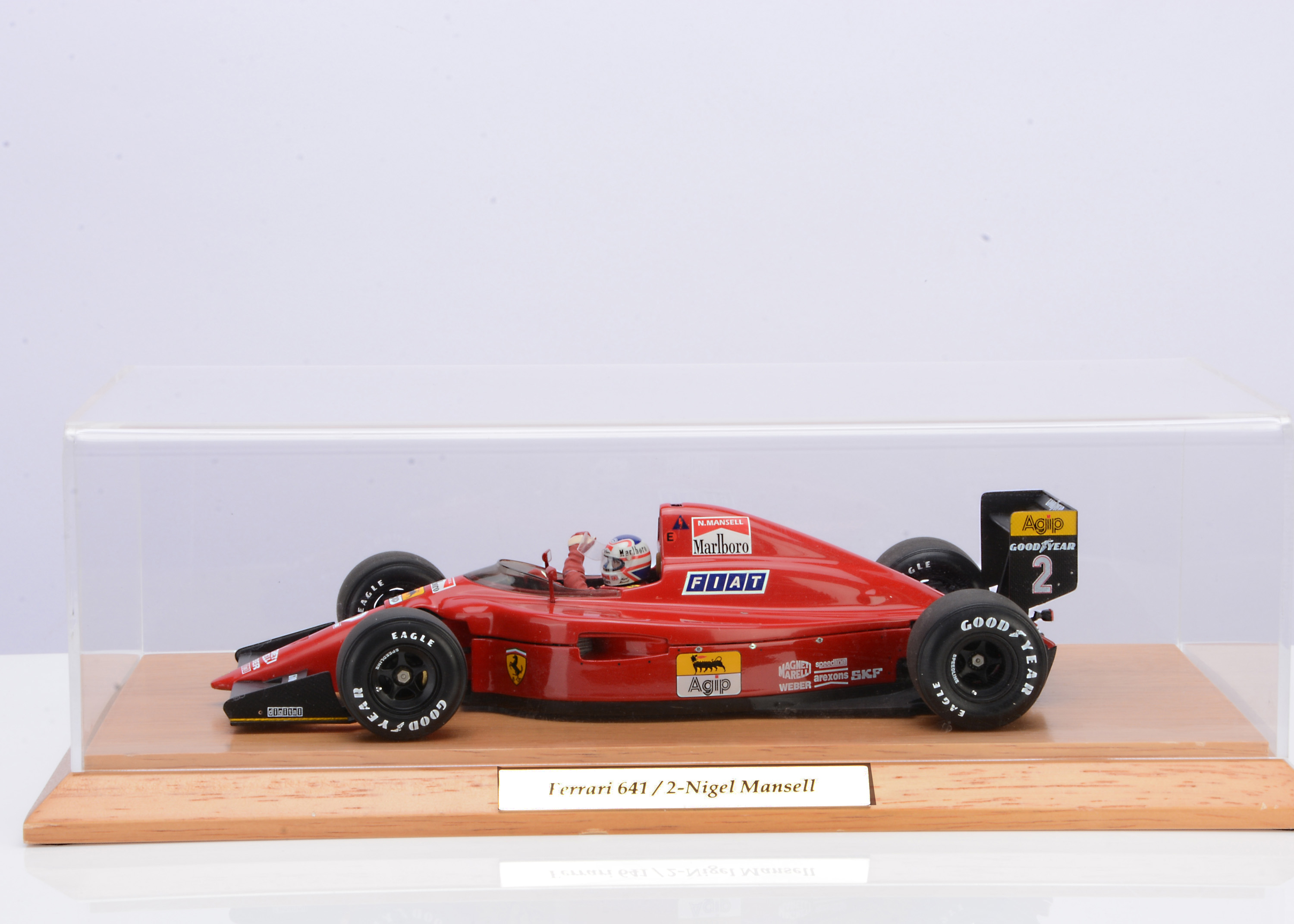 ミニカー EXOTO 1/18 Ferrari 641/2 1990  N.Mansell hqdefault.jpg