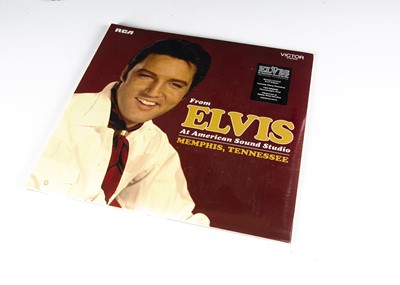 Lot 198 - Elvis Presley LP