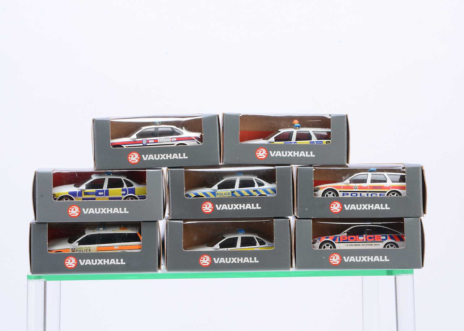 Lot 423 - 1:43 Scale Code 3 Vauxhall Vectra Police Cars