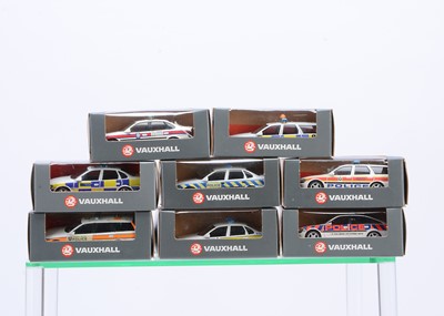 Lot 423 - 1:43 Scale Code 3 Vauxhall Vectra Police Cars