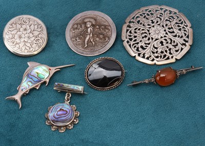 Lot 20 - Severn silver and white brooches