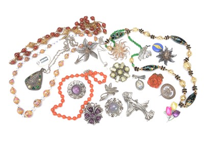 Lot 62 - A small quantity of costume jewellery