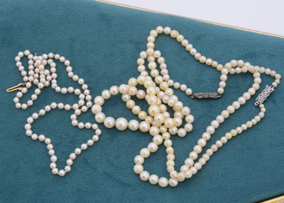 Lot 99 - A collection of cultured and simulated pearls