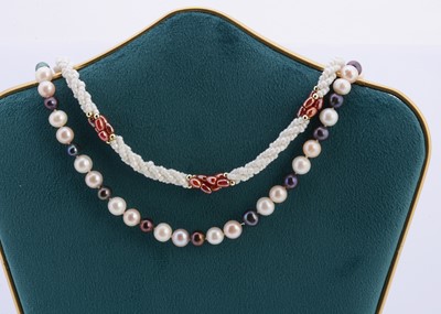 Lot 137 - A string of coloured cultured pearls