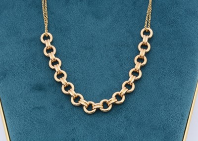 Lot 148 - An unmarked yellow metal necklace