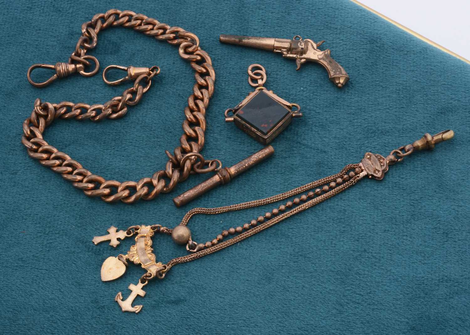 Lot 162 - A gilt metal graduated curb link albert fob