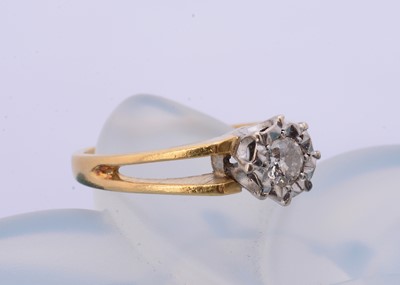 Lot 193 - An 18ct gold diamond illusion set solitaire