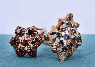 Lot 198 - A 9ct gold sapphire textured cluster dress ring