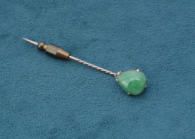 Lot 270 - A certificated Chinese jadeite jade stick pin