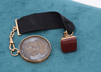 Lot 301 - A Masonic 15ct gold and bronze jewel