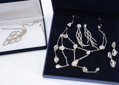 Lot 363 - A Swarovski paste set necklace