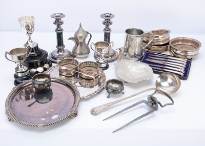 Lot 439 - A large collection of silver plated items