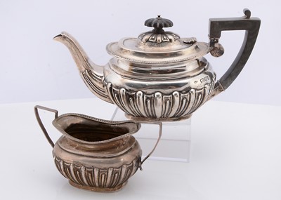 Lot 461 - A Victorian silver bachelor's teapot and sugar basin