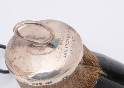 Lot 464 - Two first half 20th century taxidermy hunting items