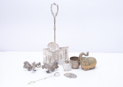 Lot 467 - A collection of silver and silver plate