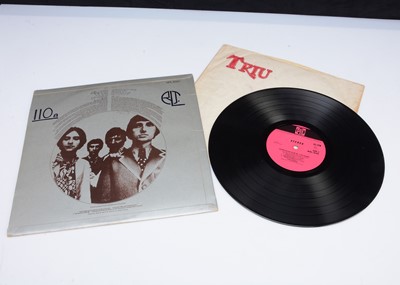 Lot 10 - The Kinks LP