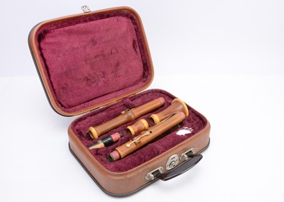 Lot 582 - Antique Boxwood Clarinet