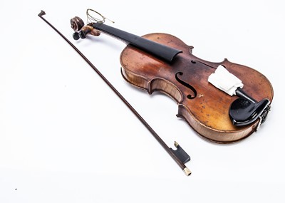 Lot 589 - Violin