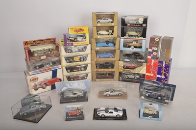 Lot 4 - Modern Diecast Pre and Postwar Cars (32)