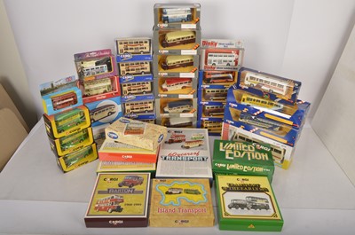 Lot 58 - Pre War to Modern Corgi and Other Public Transport Models (37)