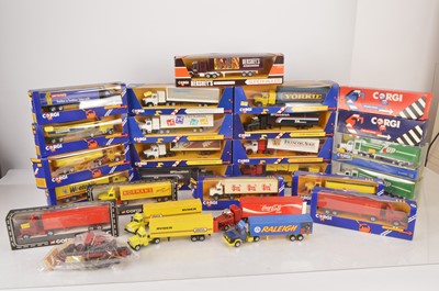 Lot 70 - Corgi 1980s Scammell Articulated Trucks (27)