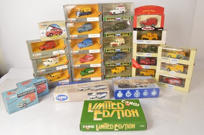 Lot 94 - Corgi Morris Minor 1000 Delivery Vans and Pick Ups (27)