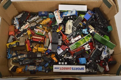 Lot 206 - Modern Diecast Unboxed/Playworn Vehicles (70+)