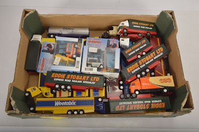 Lot 208 - Modern Diecast Haulage and Related Vehicles (30+)