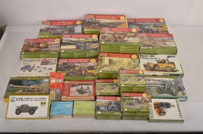 Lot 341 - Unbuilt 1/72 scale plastic  military kits  in original boxes (31)