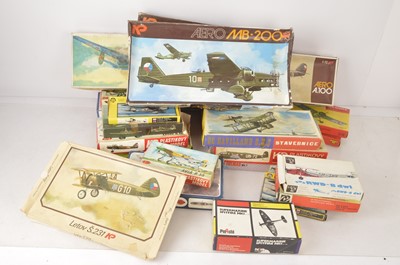 Lot 354 - Unbuilt 1/72 scale  plastic  aircraft kits  in original boxes (27)