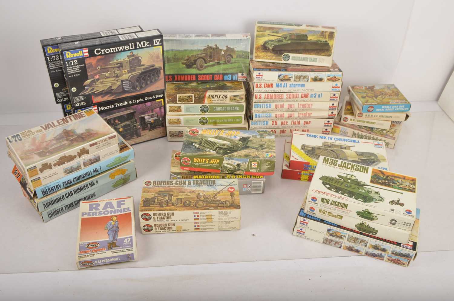 Lot 358 - Unbuilt 1/72 and 1/76 scale plastic