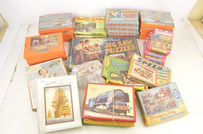 Lot 387 - Large collection of ex Shop 1940's-60's Jigsaws (qty)