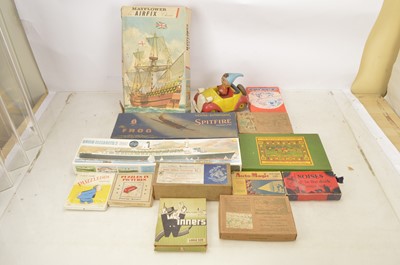 Lot 391 - Collection of large Scale Airfix Kits Frog Aircraft and Vintage Games Puzzles and Jigsaws (qty)