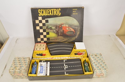 Lot 446 - Tri-ang Minimodels Havant Scalextric GP 2 Set and two buildings (3)