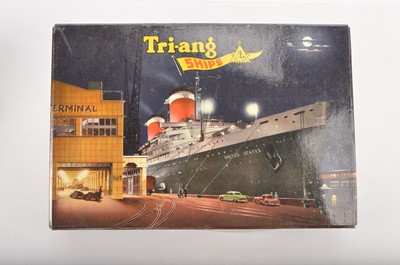 Lot 482 - Tri-ang Minic Ships SS United States Presentation Set and other Liners and Accessories (38+ set)