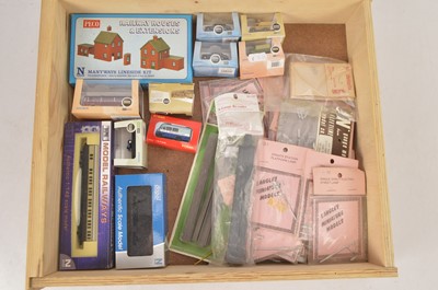 Lot 507 - Dapol Peco Langley and other N gauge rolling stock and accessories (qty)