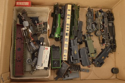 Lot 520 - Collection of Tri-ang and other makers TT Spares including Locomotive bodies and chassis and other items (qty)