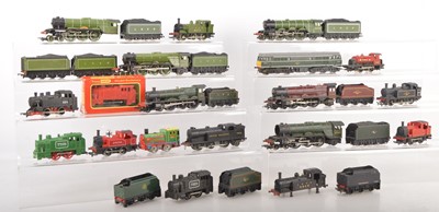 Lot 539 - Trackmaster Tri-ang and Tri-ang Hornby and Hornby (Margate) Locomotives including several Flying Scotsman (30 including Tenders)